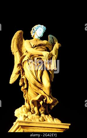 ITALY, LAZIO, ROME, BERNINI'S ANGELS ON THE BRIDGE OF ST. ANGELO Stock Photo
