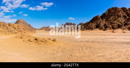 Sandy Southern Sinai Desert under blue sky, Sharm el Sheikh, Egypt Stock Photo
