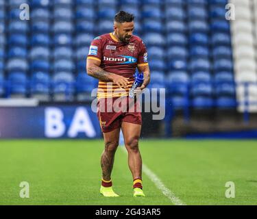 Huddersfield, UK. 18th June, 2021. Kenny Edwards (11) of Huddersfield Giants during the game in Huddersfield, United Kingdom on 6/18/2021. (Photo by Mark Cosgrove/News Images/Sipa USA) Credit: Sipa USA/Alamy Live News Stock Photo