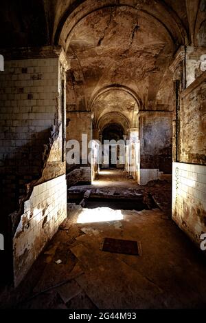 Interior of La Puda old spa in ruins, in Esparreguera (Baix Llobregat, Barcelona, Catalonia, Spain) ESP: Interor del antiguo balneario de la Puda Stock Photo