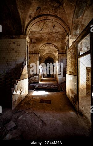 Interior of La Puda old spa in ruins, in Esparreguera (Baix Llobregat, Barcelona, Catalonia, Spain) ESP: Interor del antiguo balneario de la Puda Stock Photo