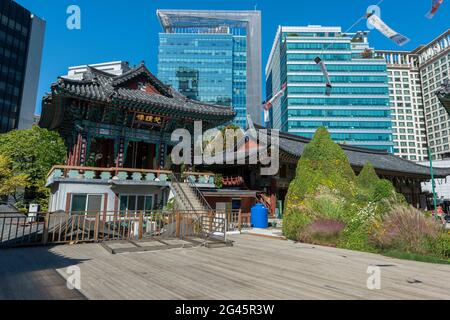 Jogyesa temple is the chief temple of Jogye Order of Korean Buddhism. Located in Jongno-gu,in downtown Seoul. S. Korea Stock Photo