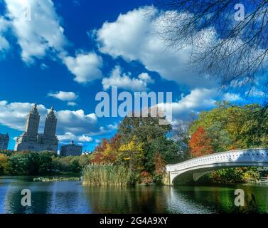 2006 HISTORICAL BOW FOOTBRIDGE THE LAKE CENTRAL PARK WEST MANHATTAN NEW ...