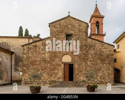 The ancient church of Santa Maria Assunta in Fabbrica di Peccioli, Pisa, Italy Stock Photo
