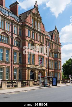 The Lister Hospital on Chelsea Bridge Road, London, England, UK Stock Photo