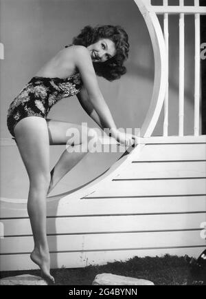 JEAN PARKER 1944 Pin Up Portrait by RAY JONES publicity for Universal Pictures Stock Photo