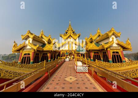 Karaweik Palace in Kandawgyi Royal Lake, Yangon, Myanmar Stock Photo