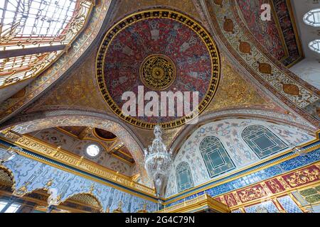 Dome of the Imperial Room in the Harem section of the Topkapi Palace, in Istanbul, Turkey Stock Photo