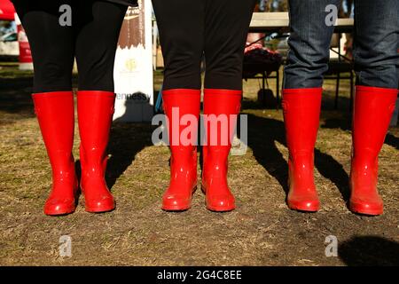 red gumboots womens