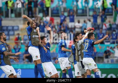 Rome. 20th June, 2021. Italy's players celebrate victory after the UEFA EURO 2020 Group A football match between Italy and Wales at the Olympic Stadium in Rome on June 20, 2021. Credit: Cheng Tingting/Xinhua/Alamy Live News