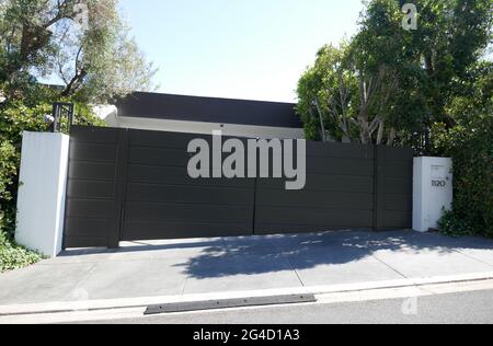 Beverly Hills, California, USA 20th June 2021 A general view of atmosphere of actor Warren Beatty, actor/comedian Eddie Murphy and singer/musician Prince Former home/house on June 20, 2021 in Beverly Hills, California, USA. Photo by Barry King/Alamy Stock Photo Stock Photo