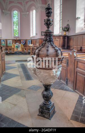 Font cover with wood carving by Grinling Gibbons, St Mary Magdalene church, Willen Village, Milton Keynes, UK Stock Photo