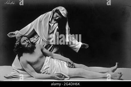 theatre / theater, Passion plays, Oberammergau 1900, Jesus Christ (Anton Lang), Maria (Anna Flunger), ADDITIONAL-RIGHTS-CLEARANCE-INFO-NOT-AVAILABLE Stock Photo