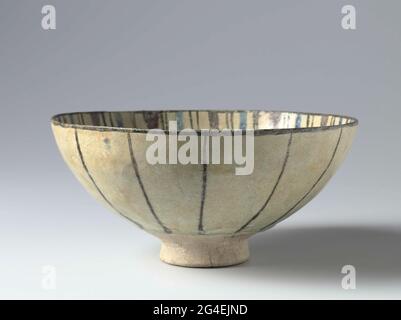 . Come from quartz frying goods, decorated in colors A star surrounded by radial lines under the transparent alkalilation. Stock Photo