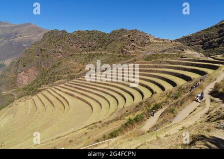 Walled terraces in the Inca ruin complex, Pisac, Cusco region, Urubamba province, Peru Stock Photo