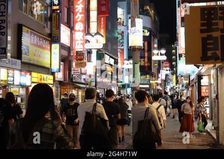 Tokyo, Japan. 21st June, 2021. People stroll drinking area at Tokyo's Shibuya district on Monday, June 21, 2021 as a statement of emergency for COVID-19 was removed in Tokyo. Credit: Yoshio Tsunoda/AFLO/Alamy Live News Stock Photo