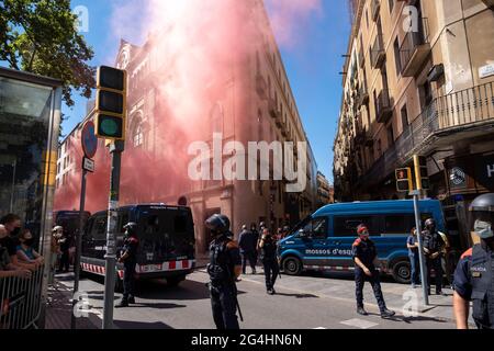 Protesters seen amidst smoke flares during the firefighters ...