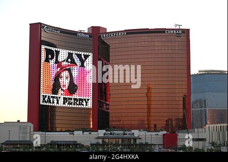 Katy Perry Opens Colorful 'Play' Show in Las Vegas: Photo Gallery