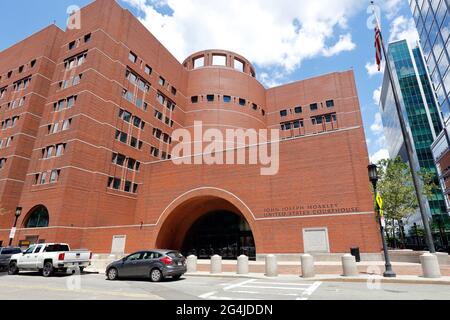 John Joseph Moakley United States Courthouse, 1 Courthouse Way, Boston, MA. A Federal courthouse in the Seaport district. Stock Photo