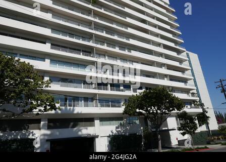 Los Angeles, California, USA 21st June 2021 A general view of atmosphere of actress Binnie Barnes former home/residence at Plaza Towers at 838 N. Doheny Drive on June 21, 2021 in Los Angeles, California, USA. Photo by Barry King/Alamy Stock Photo Stock Photo