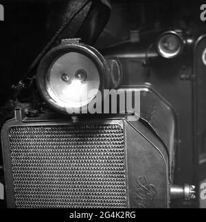 transport / transportation, car, details, right headlight of a Ford Model T, circa 1915, ADDITIONAL-RIGHTS-CLEARANCE-INFO-NOT-AVAILABLE Stock Photo