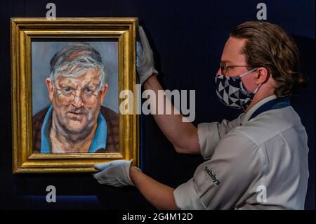 London, UK. 22nd June, 2021. Lucian Freud, David Hockney, 2002 (est. £8-12 million) - Preview of the British Art Evening Sale at Sotheby's New Bond Street Galleries, London. The sale takes place on 29 June. Credit: Guy Bell/Alamy Live News Stock Photo