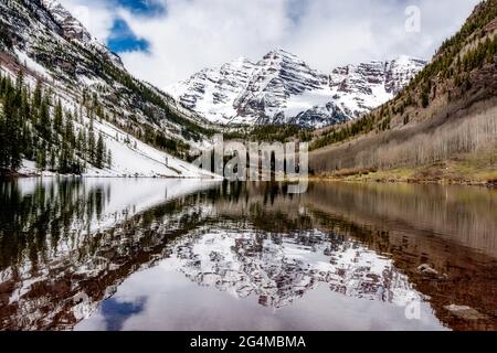 Beautiful classic view of Maroon Bells in Colorado Stock Photo