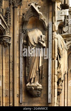 The early gothic 11th century Lincoln Cathedral (or Lincoln Minster or St Mary's Cathedral), Lincoln, UK. Stock Photo