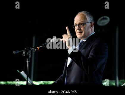 Rome, Italy. 22nd June, 2021. Rome 22/06/2021 Roberto Gualtieri inaugurates his electoral committee in Colle Oppio Credit: Independent Photo Agency/Alamy Live News Stock Photo