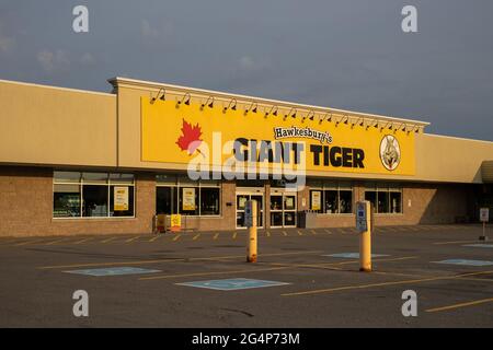 Hawkesbury, Ontario, Canada - June 21, 2021: Hawkesbury's Giant Tiger, part of the Canadian chain of discount stores. Stock Photo