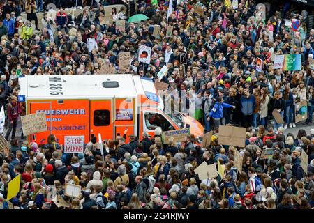 GERMANY, Hamburg city, Fridays for future movement, All for Climate rally with 70.000 protesters for climate protection, rescue wagon Stock Photo