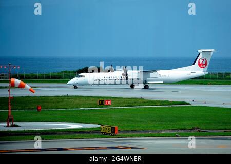 Ryukyu Air Commuter, RAC, De Havilland Canada Dash 8, DHC-8-200, JA82RC, Take Off, Naha Airport, Okinawa, Japan