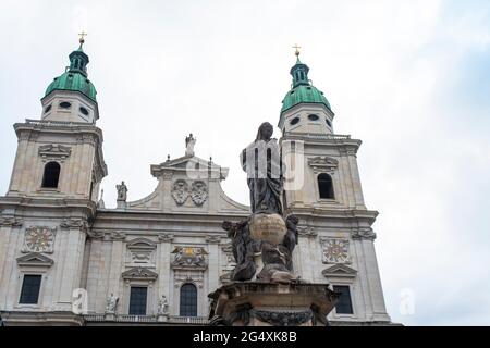 Austria, Salzburg State, Salzburg, Statue of Virgin Mary in front of Salzburg Cathedral Stock Photo