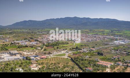 Ulldecona village and Montsià region seen from the viewpoint of the keep roof of the Ulldecona castle (Tarragona province, Catalonia, Spain) Stock Photo
