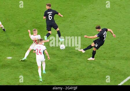 Leon GORETZKA, DFB 18   scores, shoots goal , Tor, Treffer,, 2-2 in the Group F match GERMANY - HUNGARY at the football UEFA European Championships 2020 in Season 2020/2021 on June 23, 2021  in Munich, Germany. © Peter Schatz / Alamy Live News Stock Photo