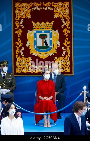 Madrid, Spain. 24th June, 2021. **NO SPAIN** Queen Letizia of Spain attends the delivery of Medals for Professional Merit and the Crosses of Merit on the feast of St. John the Baptist, Patron Saint of the Municipal Police of Madrid at El Retiro Park on June 24, 2021 in Madrid, Spain. Credit: Jimmy Olsen/Media Punch/Alamy Live News Stock Photo