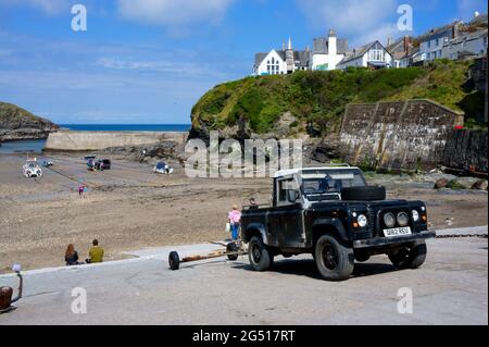 Vehicle on the slipway at Port Isaac Harbour in Cornwall Stock Photo
