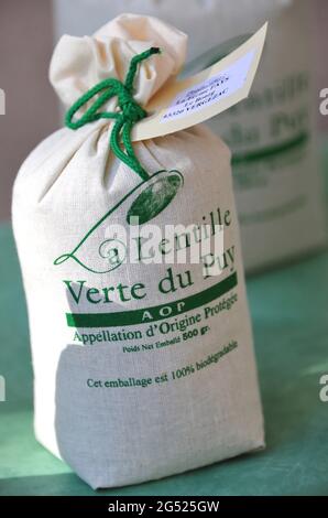 FRANCE. HAUTE-LOIRE (43). AUVERGNE REGION. LE PUY-EN-VELAY. THE GREEN LENTIL OF THE PUY HAS BEEN THE FIRST VEGETABLE GRANTED WITH AN AOC. Stock Photo