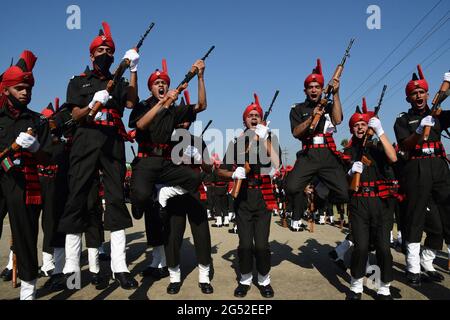 Srinagar. 25th June 2021. The Jammu and Kashmir Light Infantry Regimental Centre, showcased its latest batch of passing out young soldiers from the UT of J&K. A total of 514 young soldiers were attested today after completing one year of strenuous training, at a glittering parade at the Bana Singh Parade Ground of JAK LI Regimental centre. Credit: Majority World CIC/Alamy Live News Stock Photo