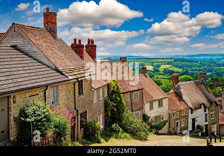 The iconic gold hill in the dorset town of shaftsbury in the uk,  this street was used as the location for Hovis TV advert Stock Photo