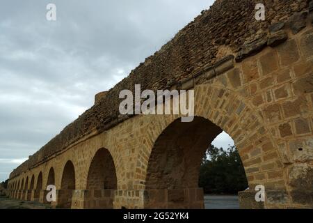 roman aqueduct of Carthage that transported water 132 km from Zaghouan, Tunisia Stock Photo