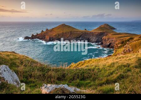 Sunset approaching at the Rumps at Pentire Point, a stunning stretch of coastline in North Cornwall. Stock Photo