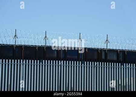 El Paso, United States. 25th June, 2021. The Trump border wall stands when U.S. Vice President Kamala Harris visits the Paso del Norte (PDN) Port of Entry in El Paso, Texas on June 25, 2021 Photo by Yuri Gripas/UPI Credit: UPI/Alamy Live News Stock Photo