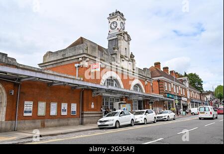 Royal Tunbridge Wells Kent - Tunbridge Wells Railway Station Stock Photo