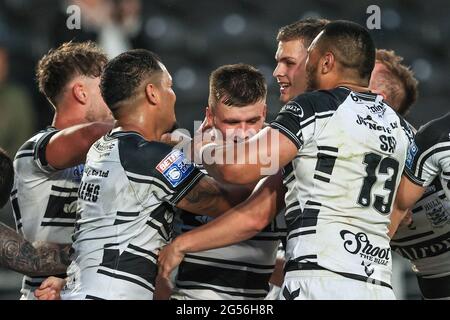 Connor Wynne (23) of Hull FC celebrates his try Stock Photo