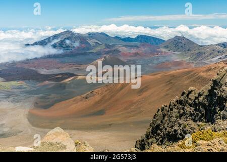 Sea of clouds, Haleakala National Park, Maui, Hawaii Stock Photo - Alamy