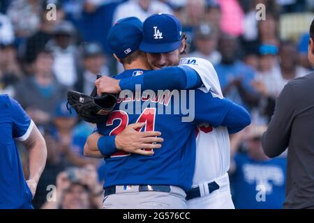 Cody Bellinger's Cubs signing draws hyped reaction from Ian Happ