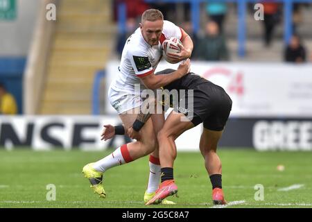 Warrington, UK. 25th June, 2021. Ben Currie of England in the tackle in Warrington, United Kingdom on 6/25/2021. (Photo by Richard Long/ RL Photography/News Images/Sipa USA) Credit: Sipa USA/Alamy Live News Stock Photo