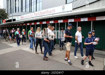 A general view of fans queuing outside of the ground before the Gallagher Premiership final at Twickenham Stadium, London. Picture date: Saturday June 26, 2021. Stock Photo