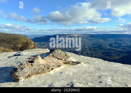 A view of Lincolns Rock in the Blue Mountains of Australia Stock Photo